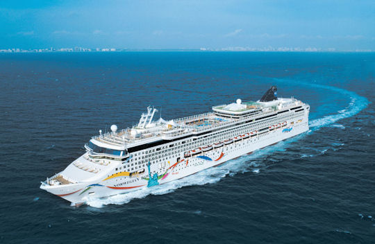 Poza vas de croaziere Norwegian Dawn