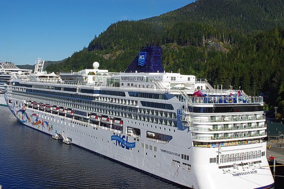 norwegian_star_2010-09-13.jpg