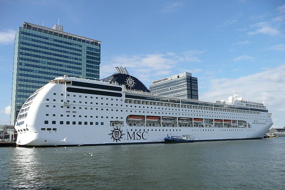 Poza vas de croaziere MSC Lirica