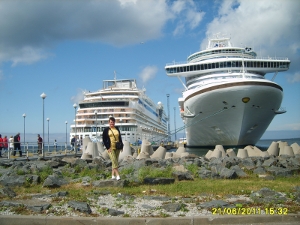 Emerald Princess ancorat in port